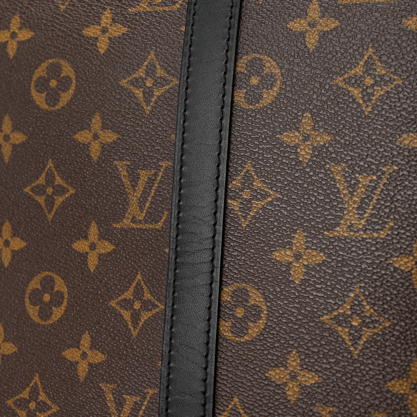 Monogram Macassar Porte-Documents Voyage GM