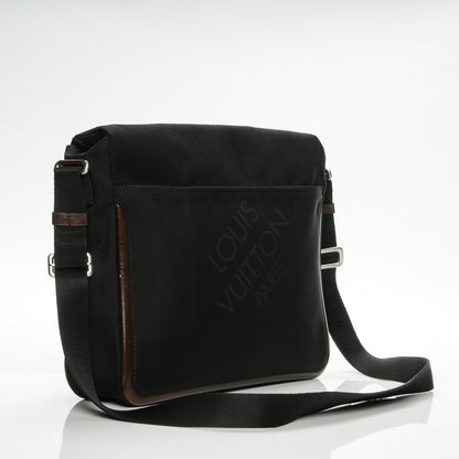 Louis Vuitton Damier Geant Messenger Bag Black 3 of 7