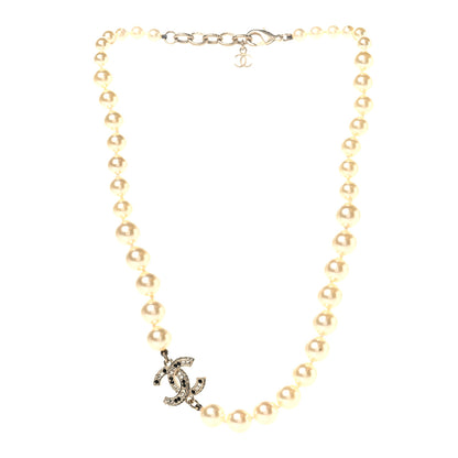 Chanel Pearl Crystal CC Short Necklace Gold Black 3 of 4