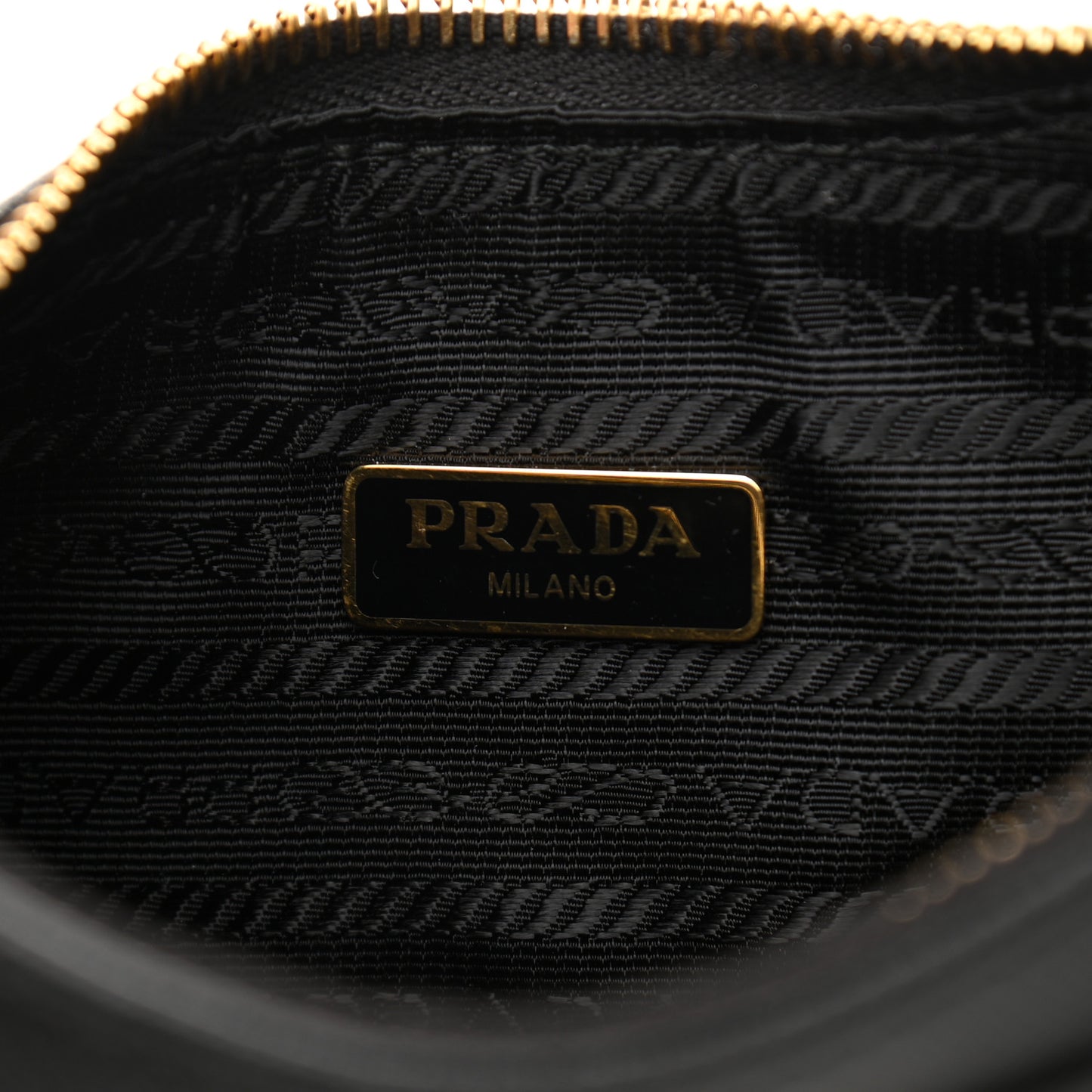 Saffiano Lux Re-Edition 2005 Shoulder Bag Black