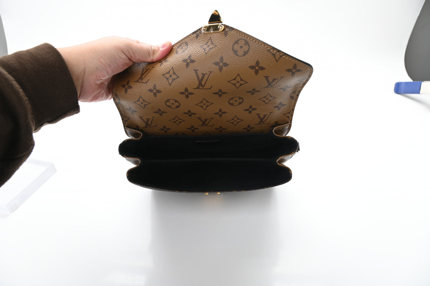 Reverse Monogram Pochette Metis