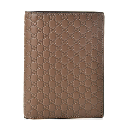 Gucci Microguccissima Passport Case Acero 1 of 8