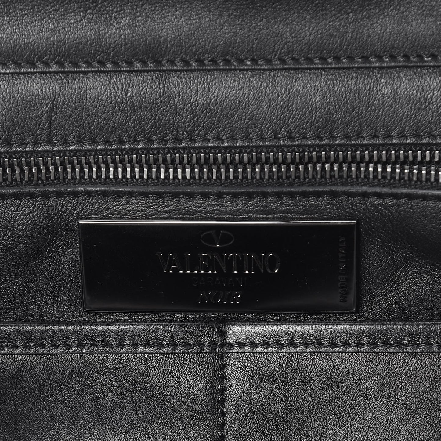 Vitello Medium Rockstud Tote Black