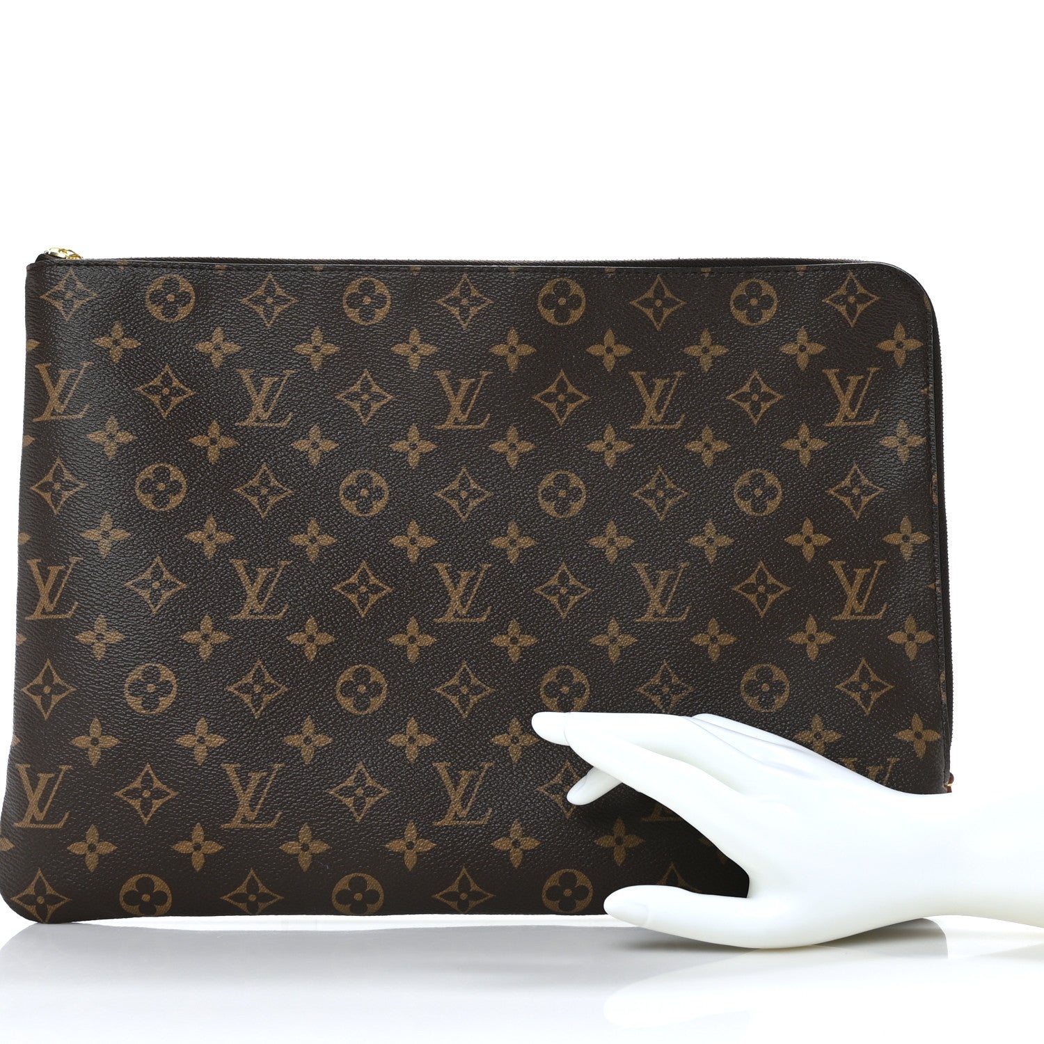 Louis Vuitton Monogram Etui Voyage GM Pouch 2 of 6