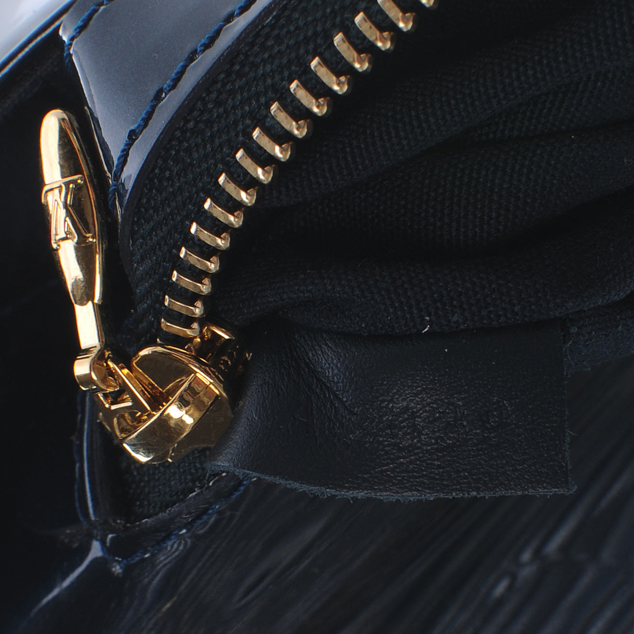 Patent Sobe Clutch Blue Infini