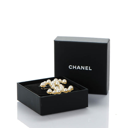 Chanel Pearl CC Brooch Gold Pearly White 5 of 5