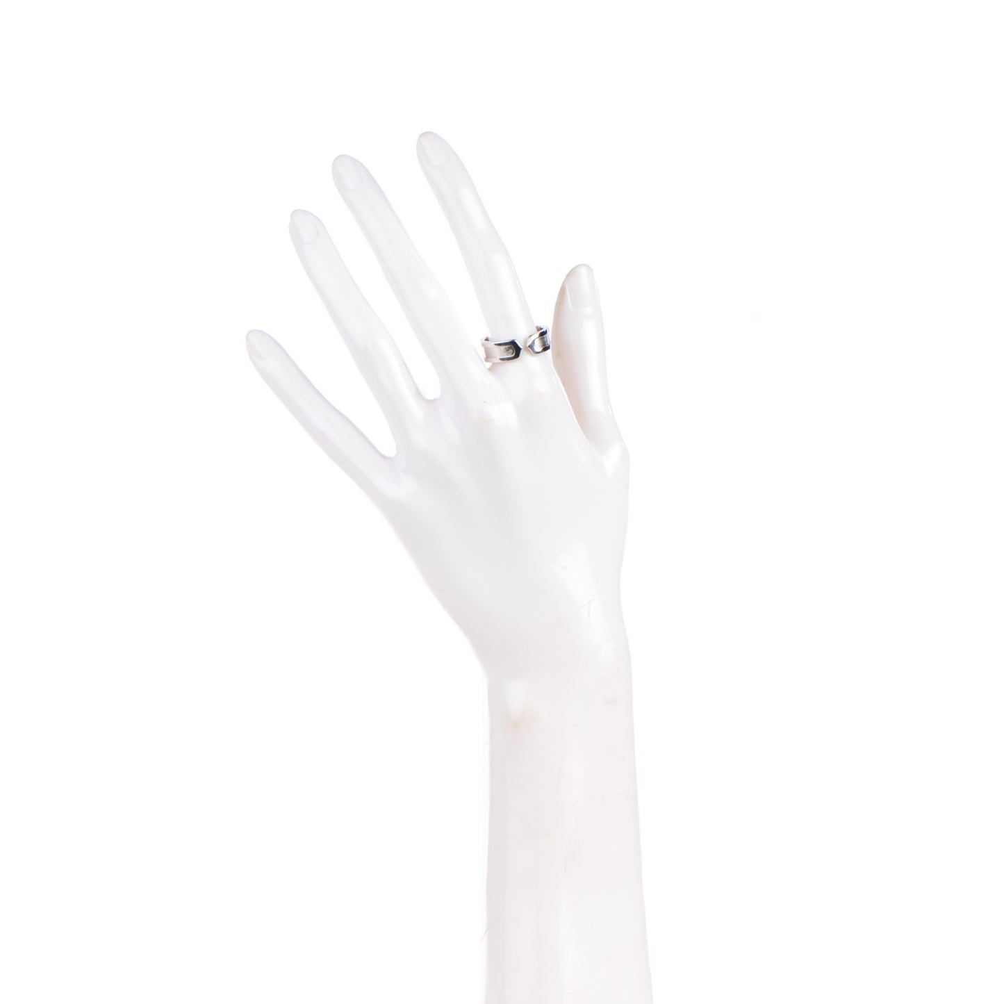 18K White Gold 7mm C De Ring 57 8