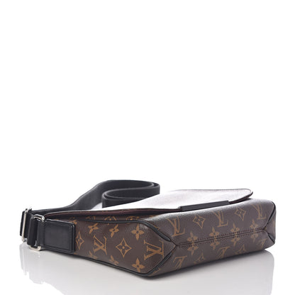 Louis Vuitton Monogram Macassar District PM 4 of 9