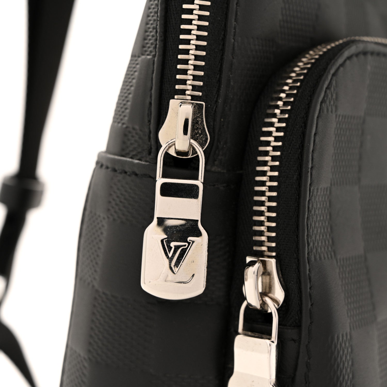 Louis Vuitton Damier Infini Avenue Sling Bag Onyx 11 of 12
