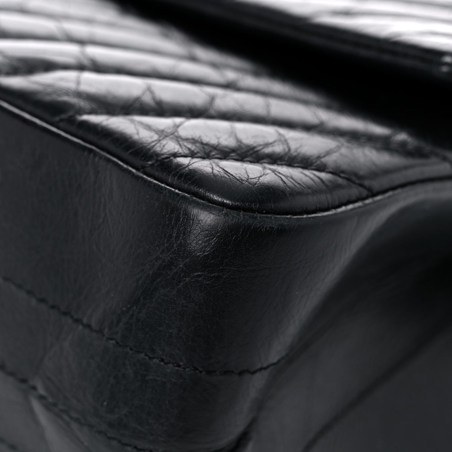 Aged Calfskin Chevron Quilted 2.55 Reissue 226 So Black
