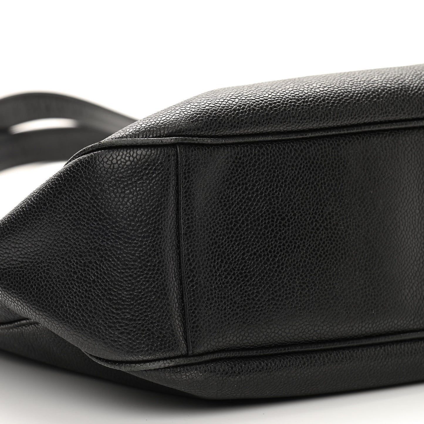 Caviar CC Tote Black
