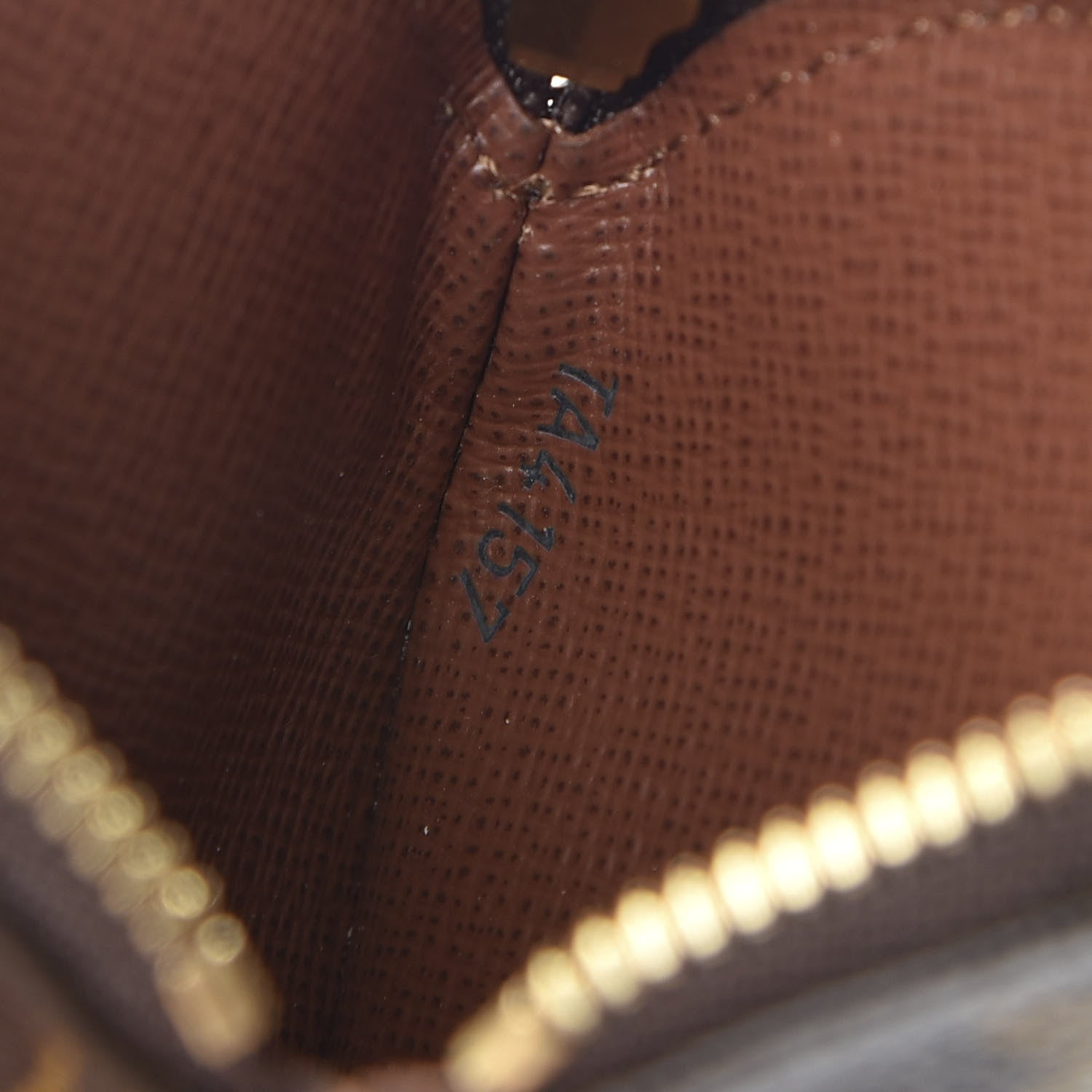 Louis Vuitton Monogram Round Coin Purse 7 of 7