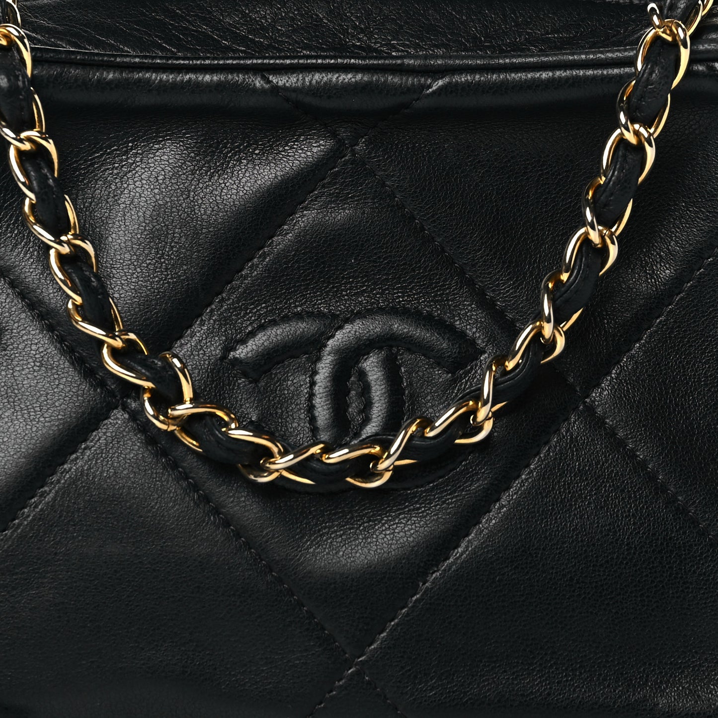 Lambskin Quilted CC Tassel Camera Case Black