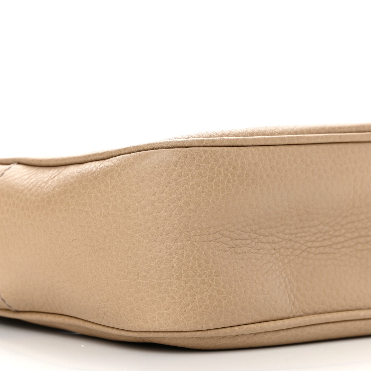 Pebbled Calfskin Small Soho Disco Bag Camelia