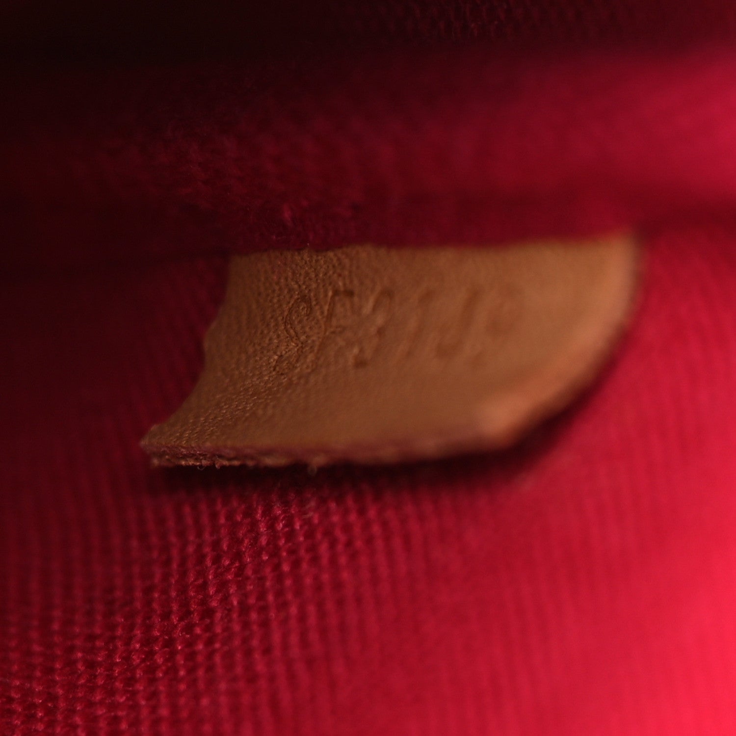 Louis Vuitton Monogram 2019 Christmas Animation Mini Courchevel Pochette Accessories Fuchsia 7 of 10