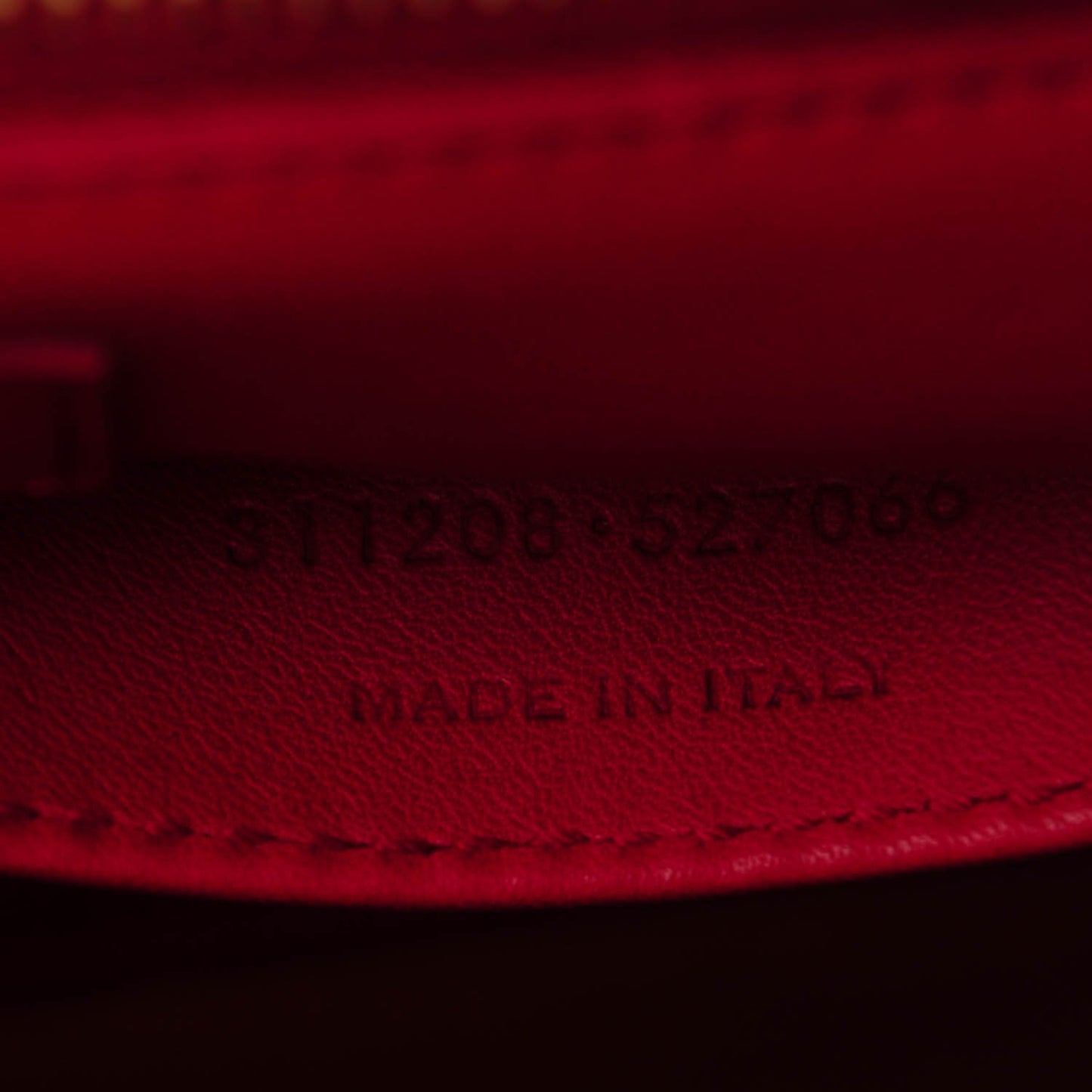 Calfskin Medium Classic Cabas Y Red