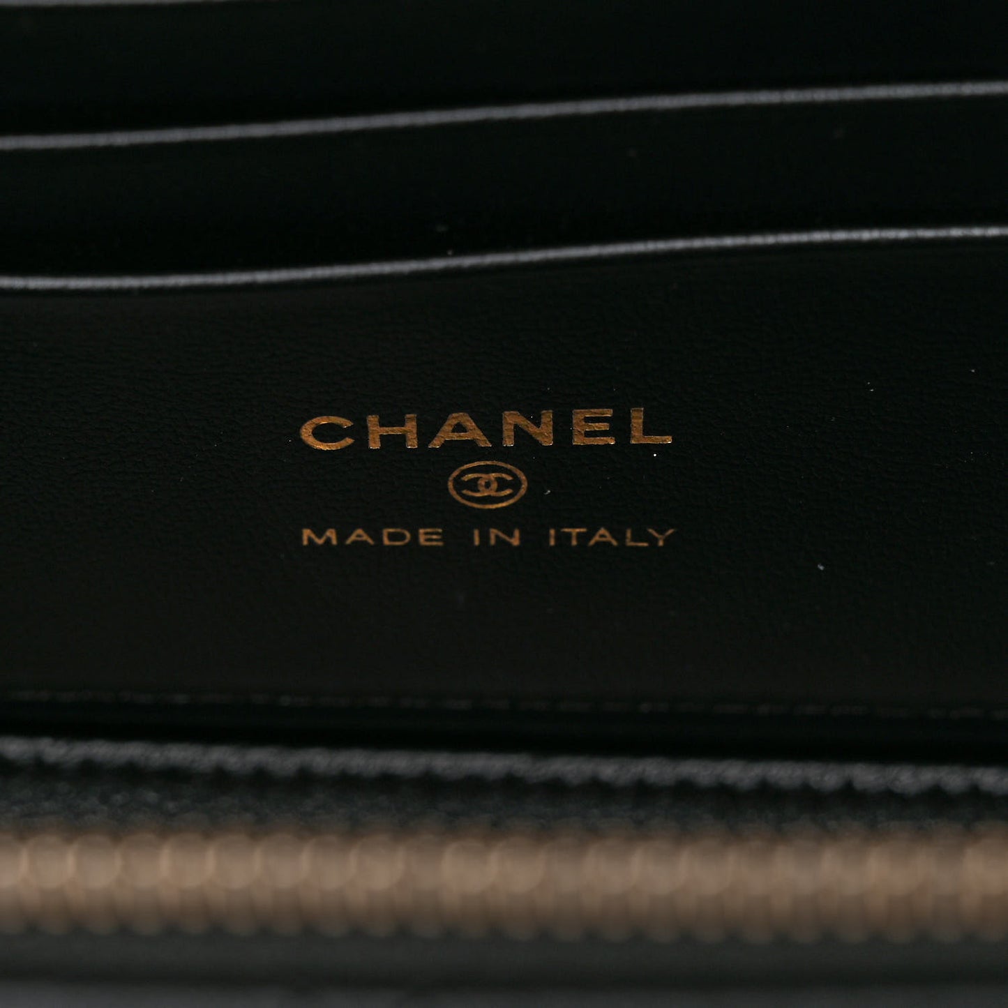 Lambskin Quilted Small Top Handle Vanity Case With Chain Black
