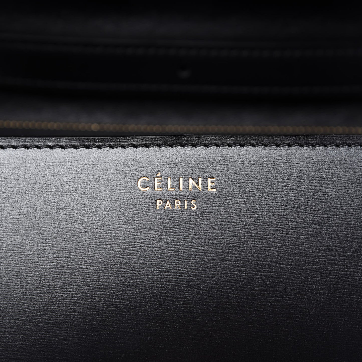 Box Calfskin Medium Classic Box Flap Black