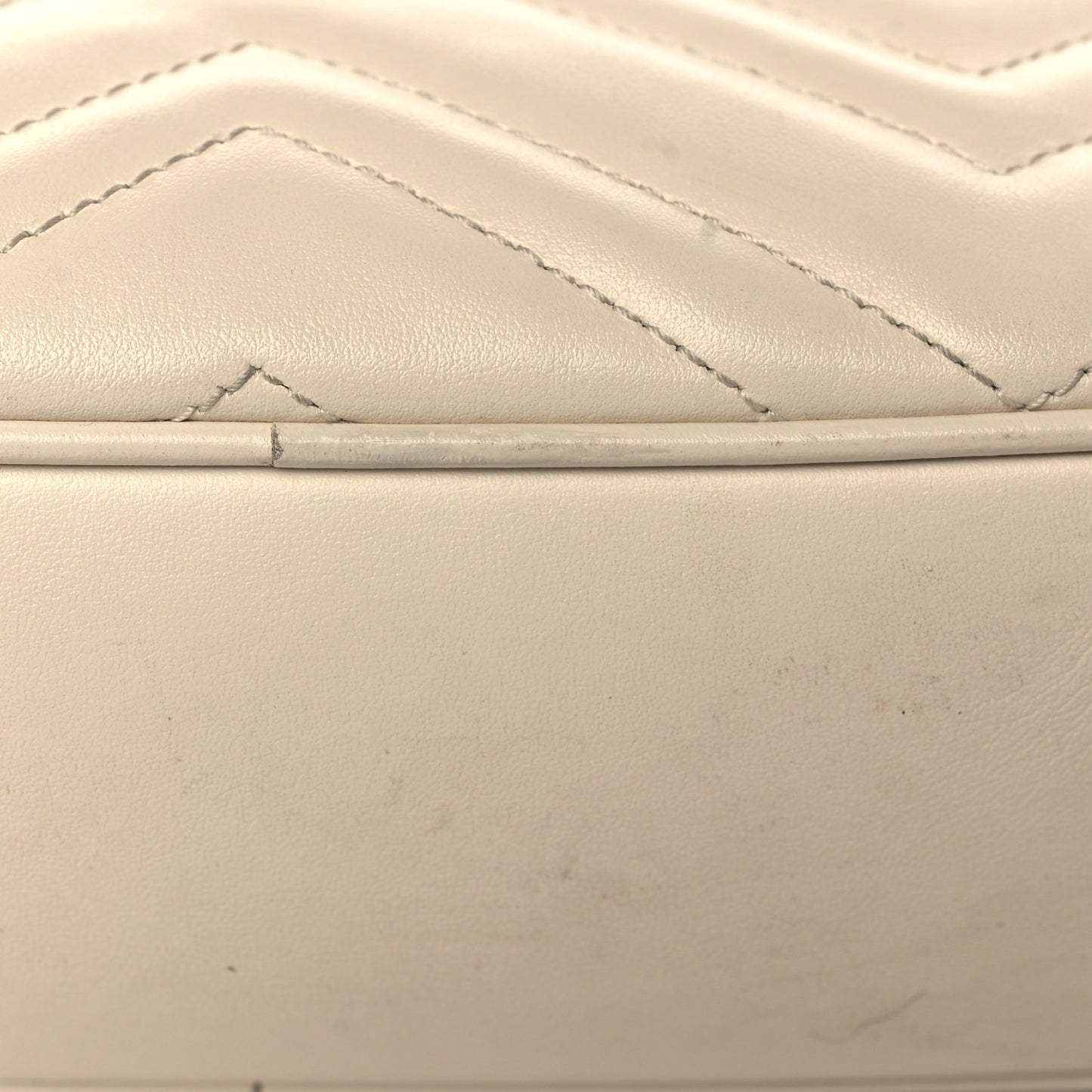 Calfskin Matelasse Small GG Marmont Chain Shoulder Bag White