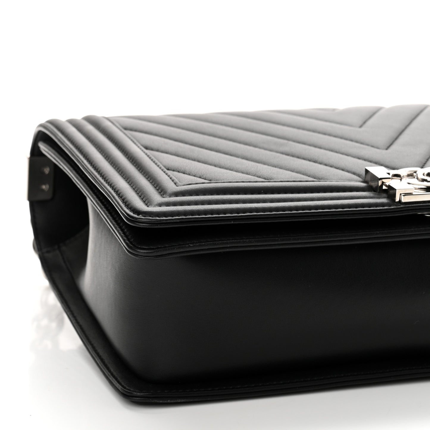 Lambskin Chevron Quilted New Medium Boy Flap Black