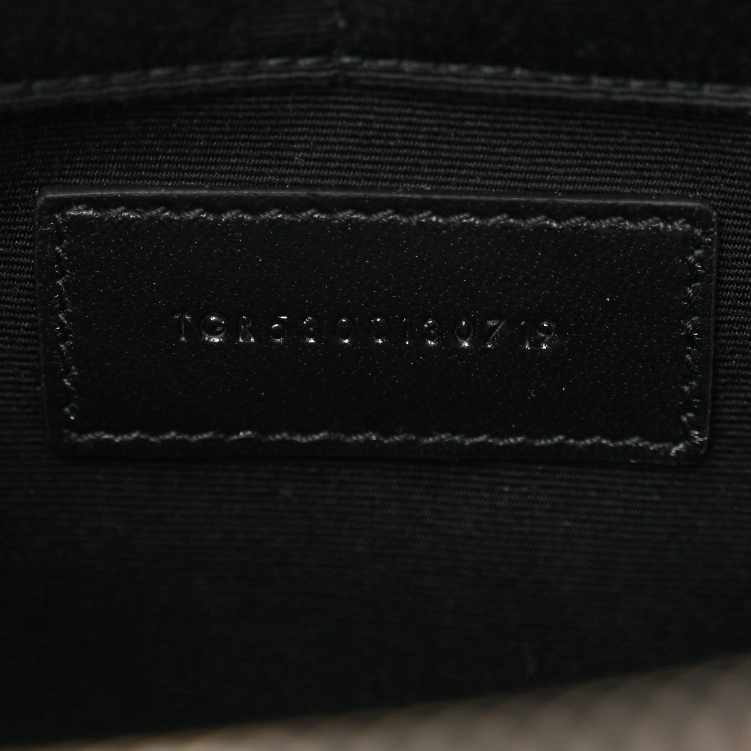 Saint Laurent Grain De Poudre Zipped Tablet Holder Marine 7 of 8