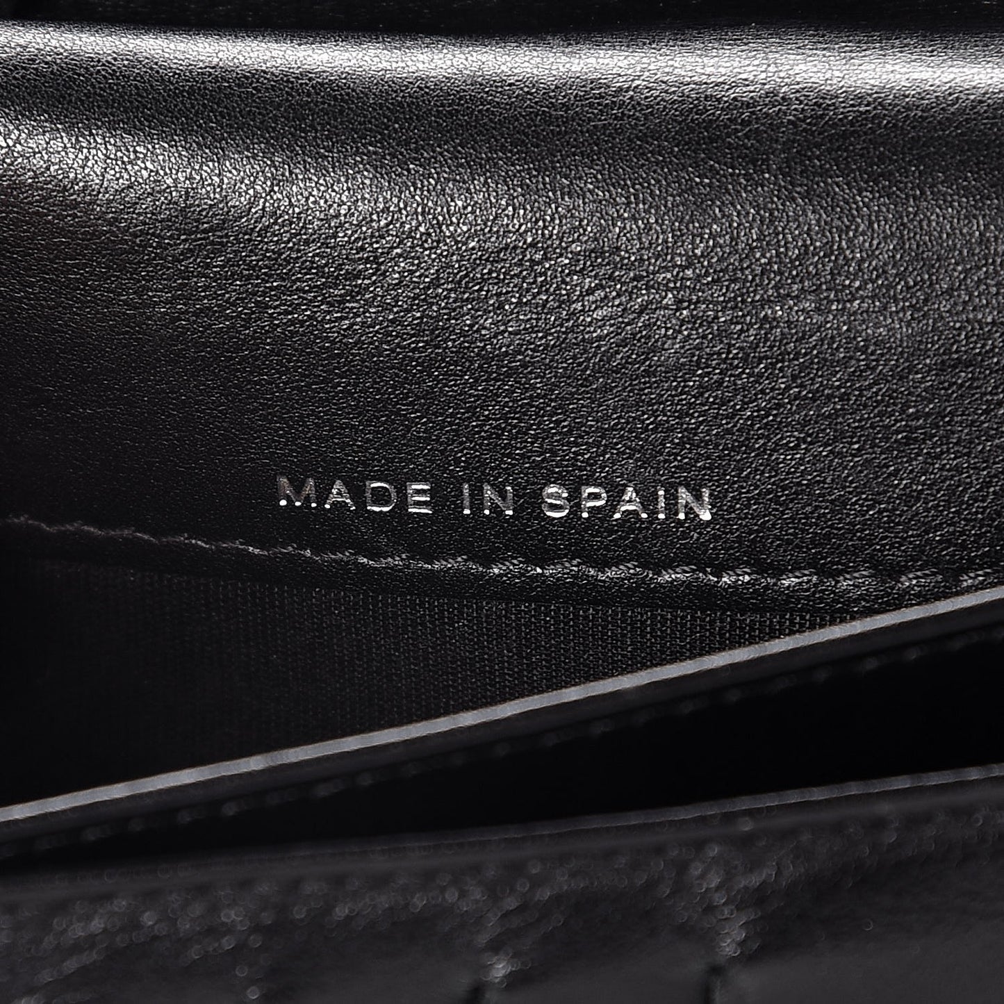 Caviar Timeless CC Yen Wallet Black