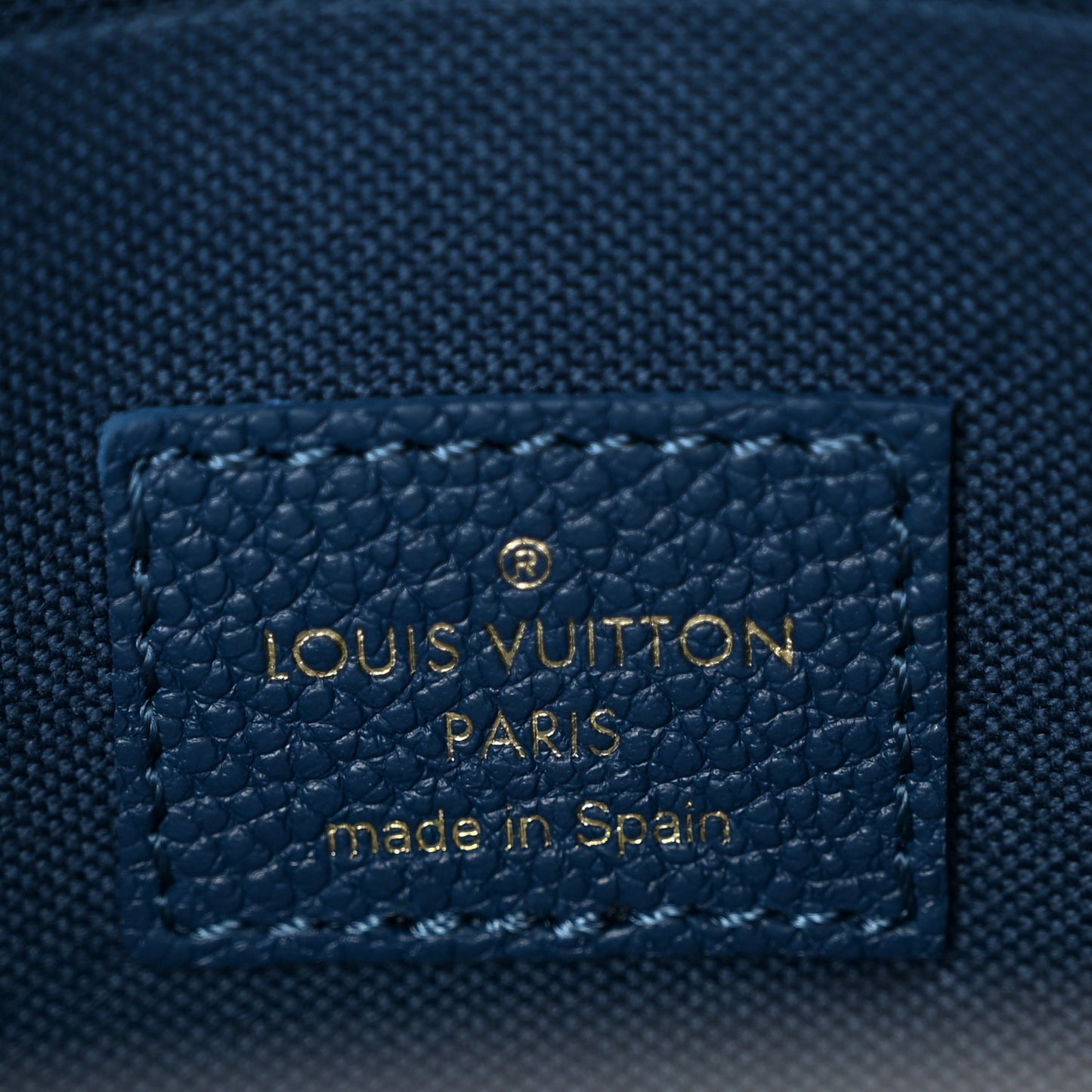 Empreinte Monogram Giant Felicie Pochette Chain Wallet Gradient Blue