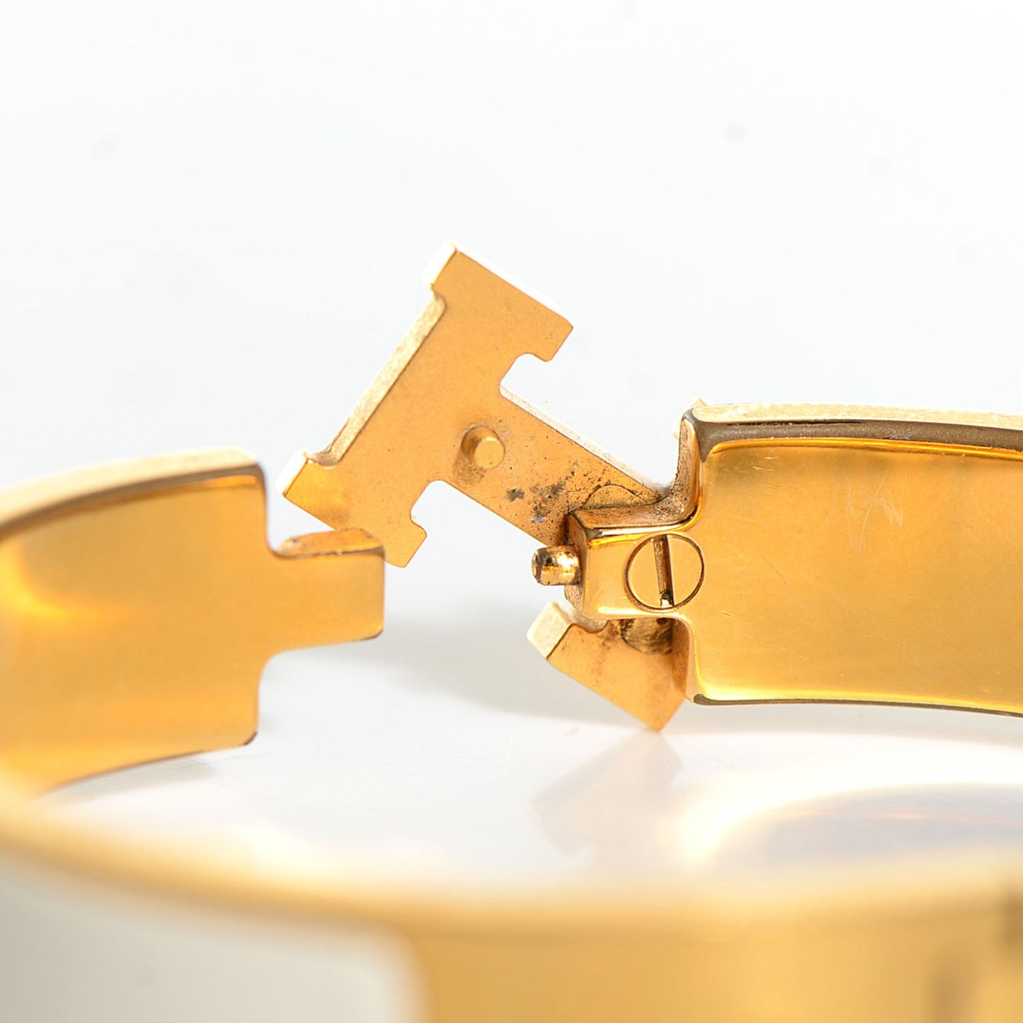 Enamel Narrow Clic H Bracelet PM Craie