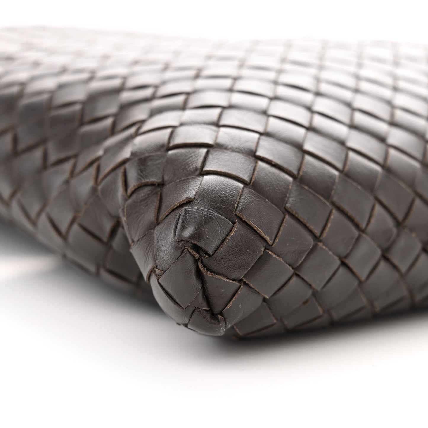 Calfskin Intrecciato Small VN Messenger Ebano