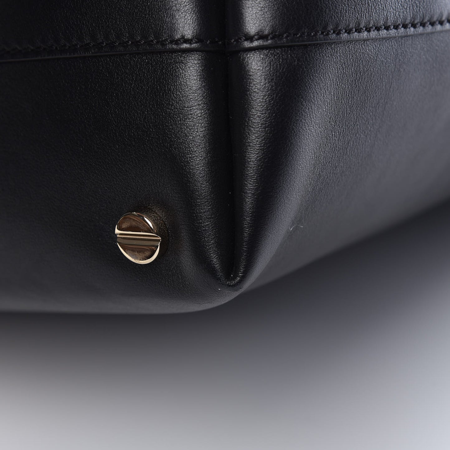 Vitello Lovestud Tote Black
