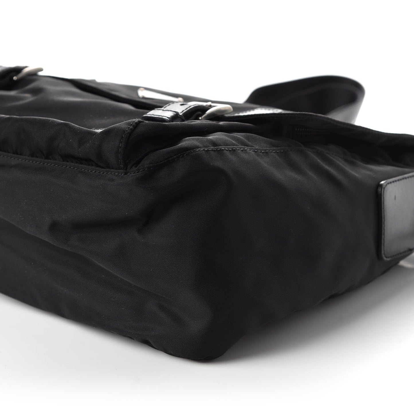 Nylon Vela Messenger Bag Black