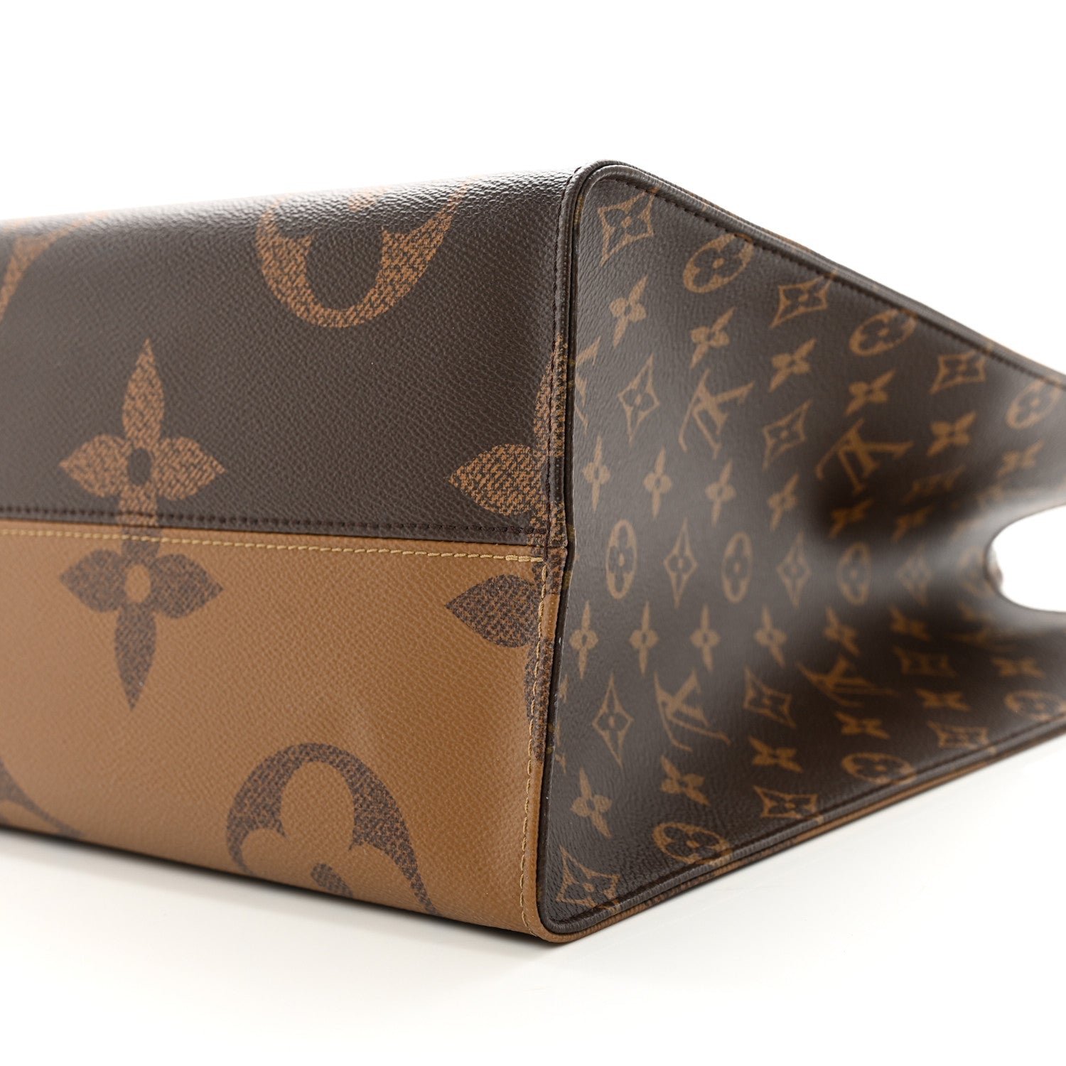 Louis Vuitton Reverse Monogram Giant Onthego GM 9 of 9