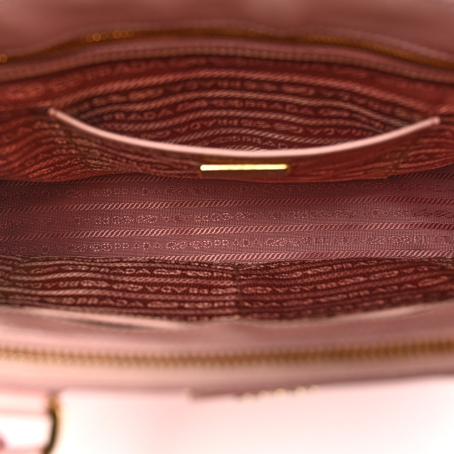Saffiano Medium Galleria Double Zip Tote Orchidea
