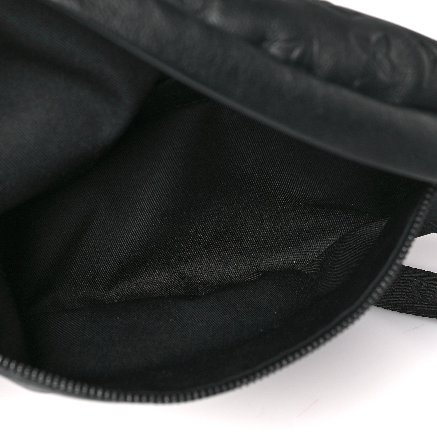 Louis Vuitton Calfskin Monogram Shadow Discovery Bumbag PM Black 5 of 9