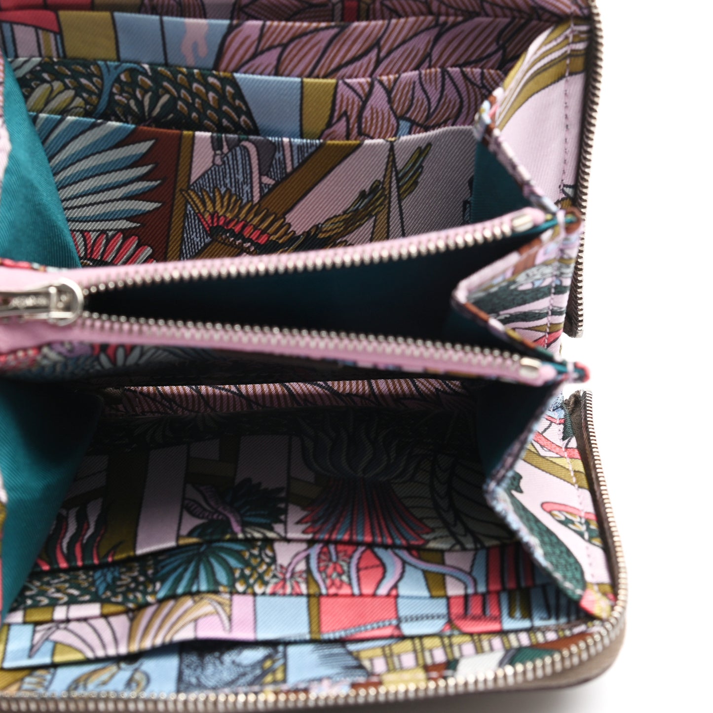 Epsom Silk'in Compact Wallet Etoupe