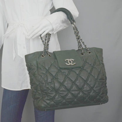 Chanel Lambskin Large Bubble Quilt Tote Green 2 of 11