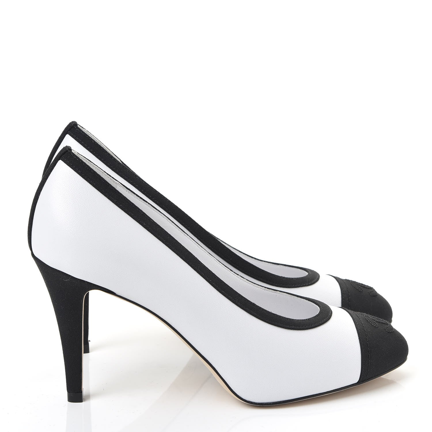 Chanel Lambskin Grosgrain Cap Toe CC Pumps 37 White Black 4 of 10