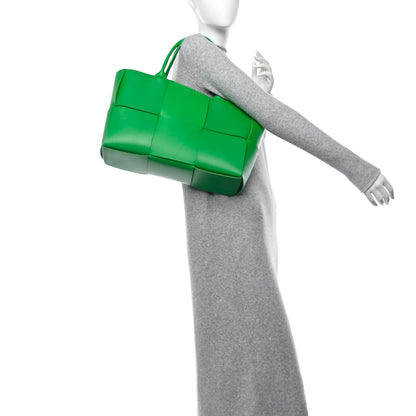 Bottega Veneta Nappa Maxi Intrecciato Medium Arco Tote Parakeet 2 of 11