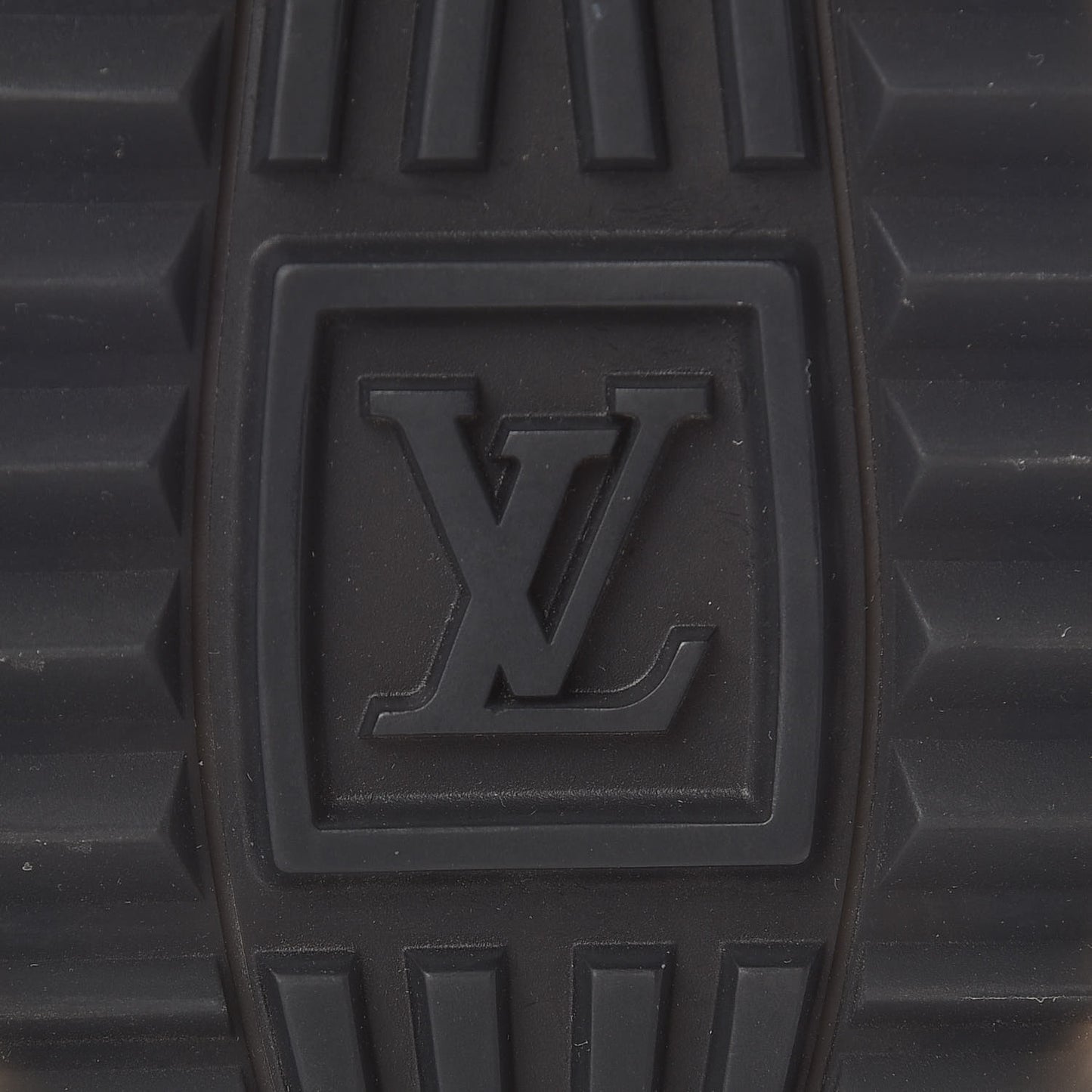 Suede Monogram Run Away Sneakers 40 Black