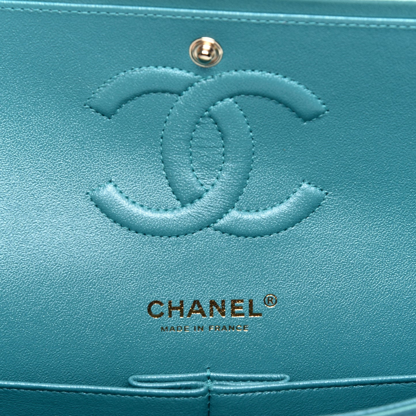 Iridescent Calfskin Quilted Medium Double Flap Green