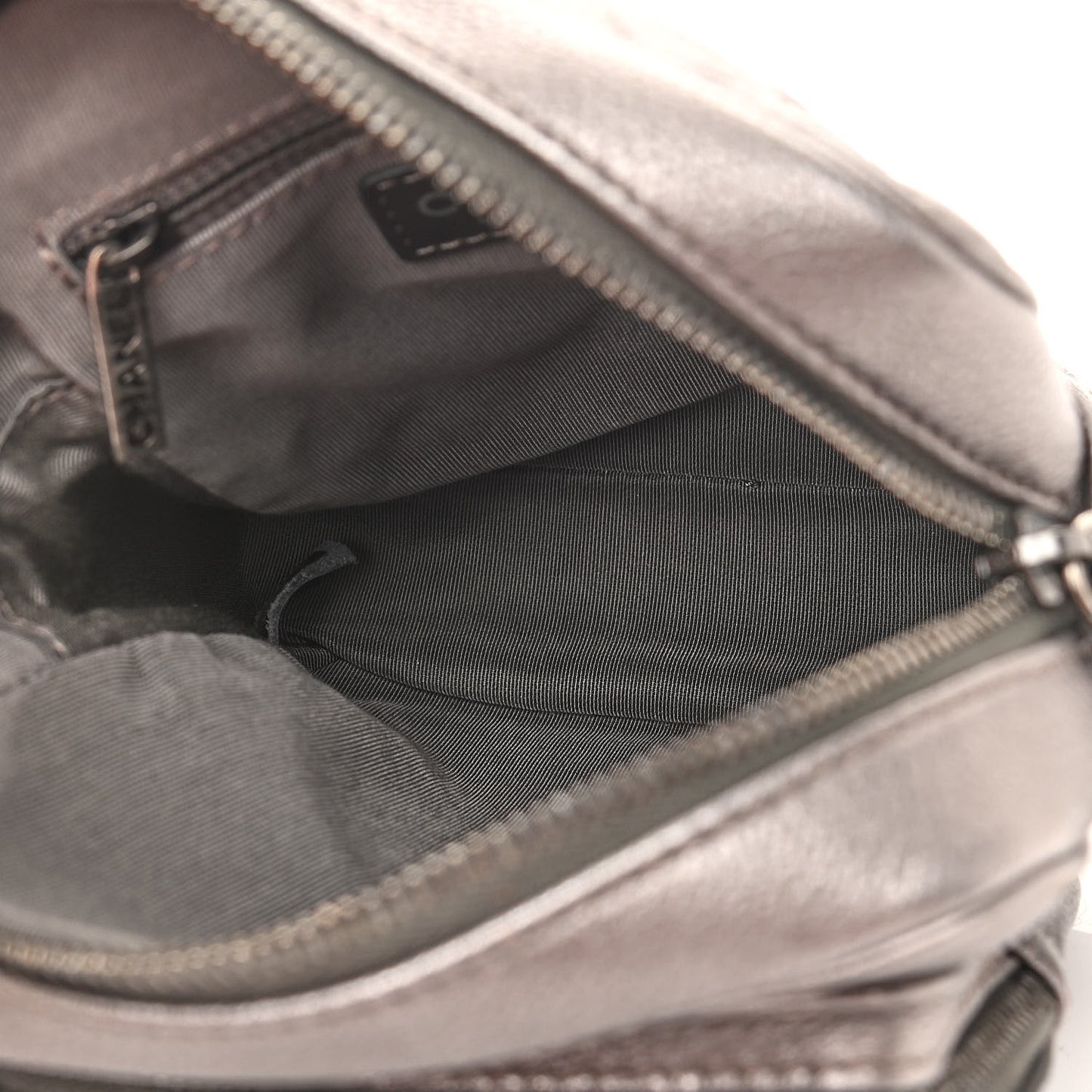 Calfskin Business Trip Vertical Camera Case Silver