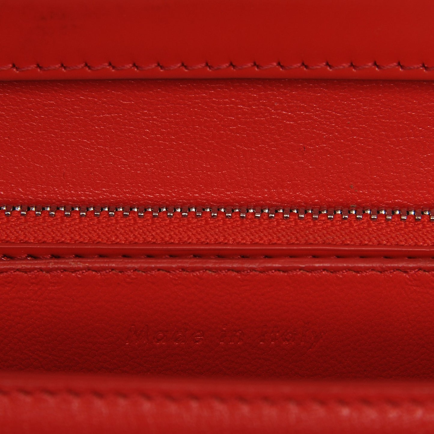 Spazzolato Calfskin Classic Box Medium Flap Vermillion