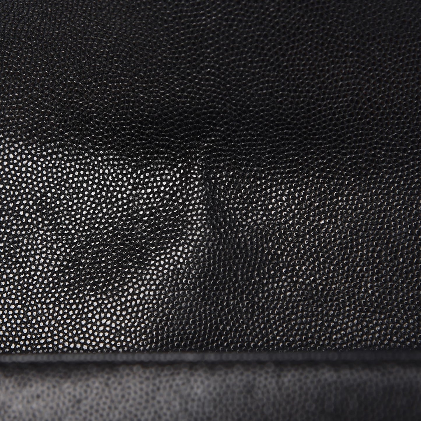 Caviar Quilted Medium Boy Flap Black