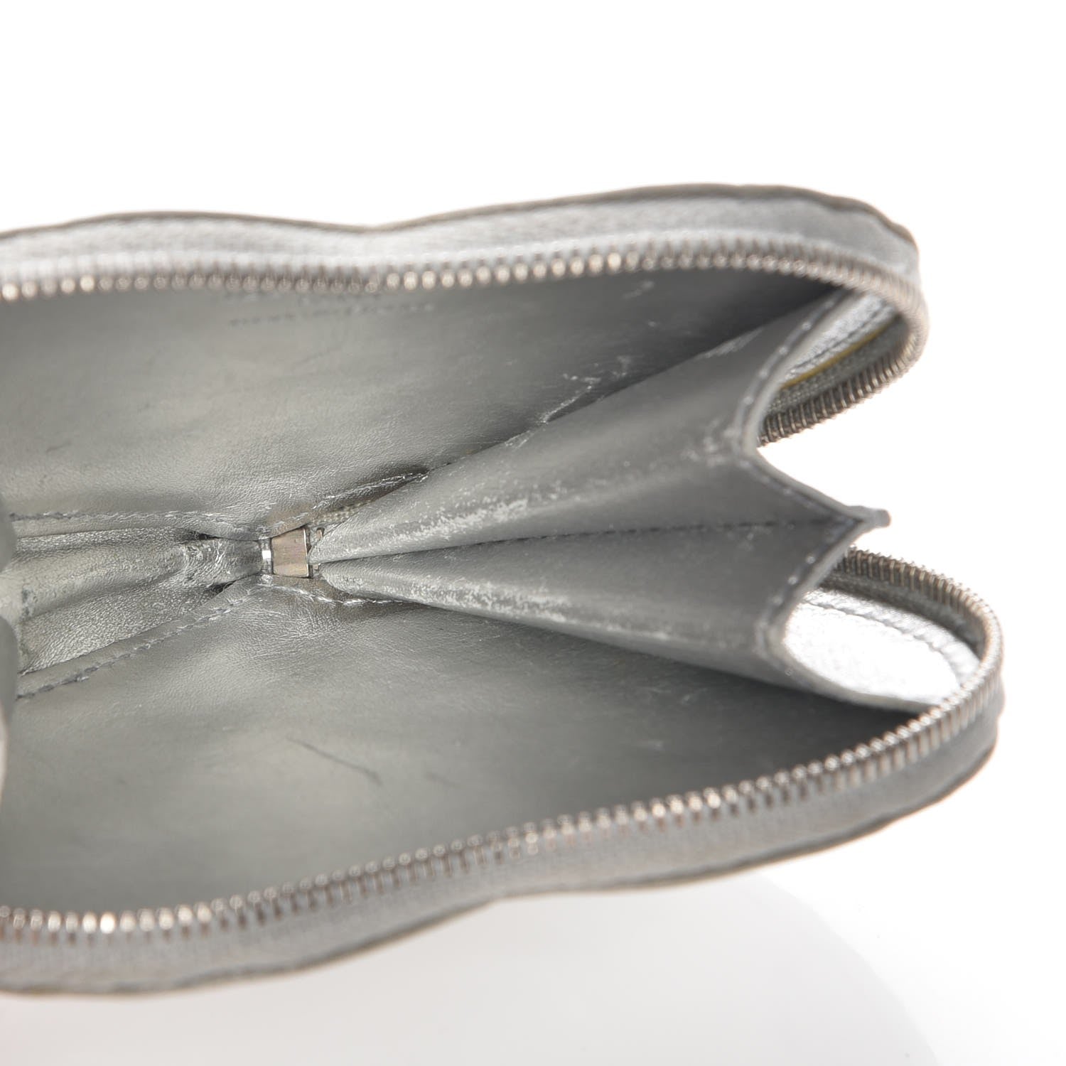 Louis Vuitton Monogram Miroir Heart Coin Purse Silver 5 of 9