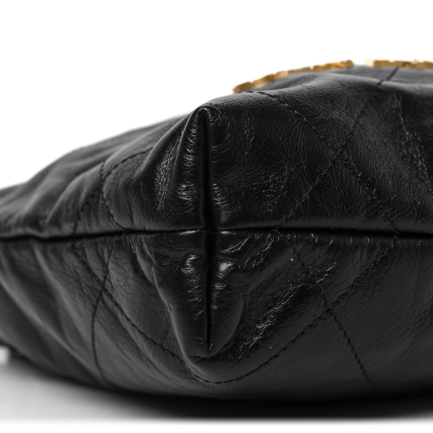 Shiny Crumpled Calfskin Quilted Pearl Mini Chanel 22 Black