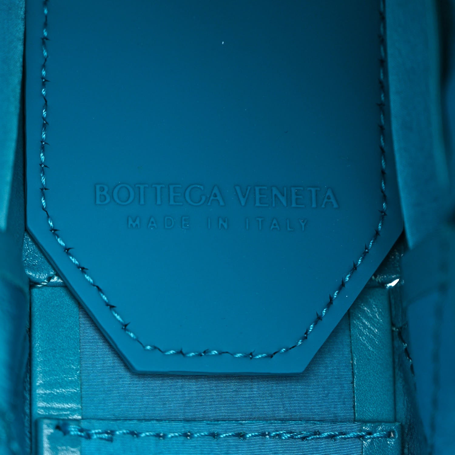 Bottega Veneta Paper Calfskin Maxi Intreccio Cassette Crossbody Bag Blaster 6 of 10