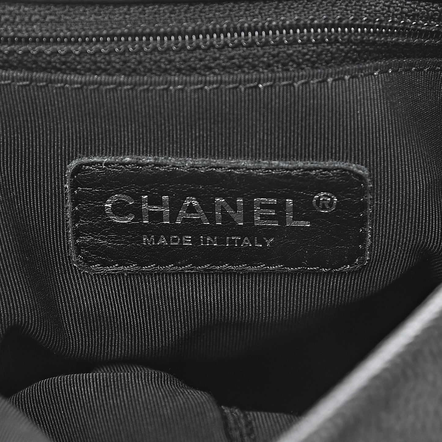 Caviar 31 Flap Black