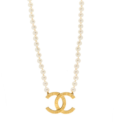 Chanel Pearl CC Paris Button Short Necklace Gold 1 of 3