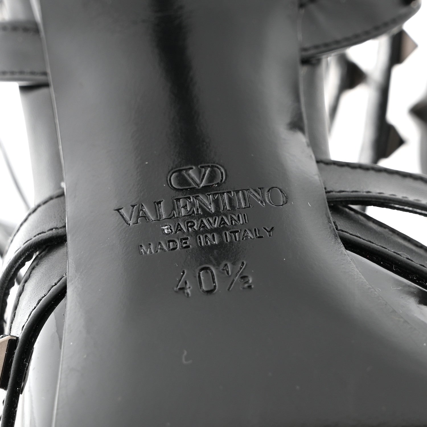 Valentino Garavani Patent Monochrome Rockstud 70mm Pumps 40.5 Black 7 of 11