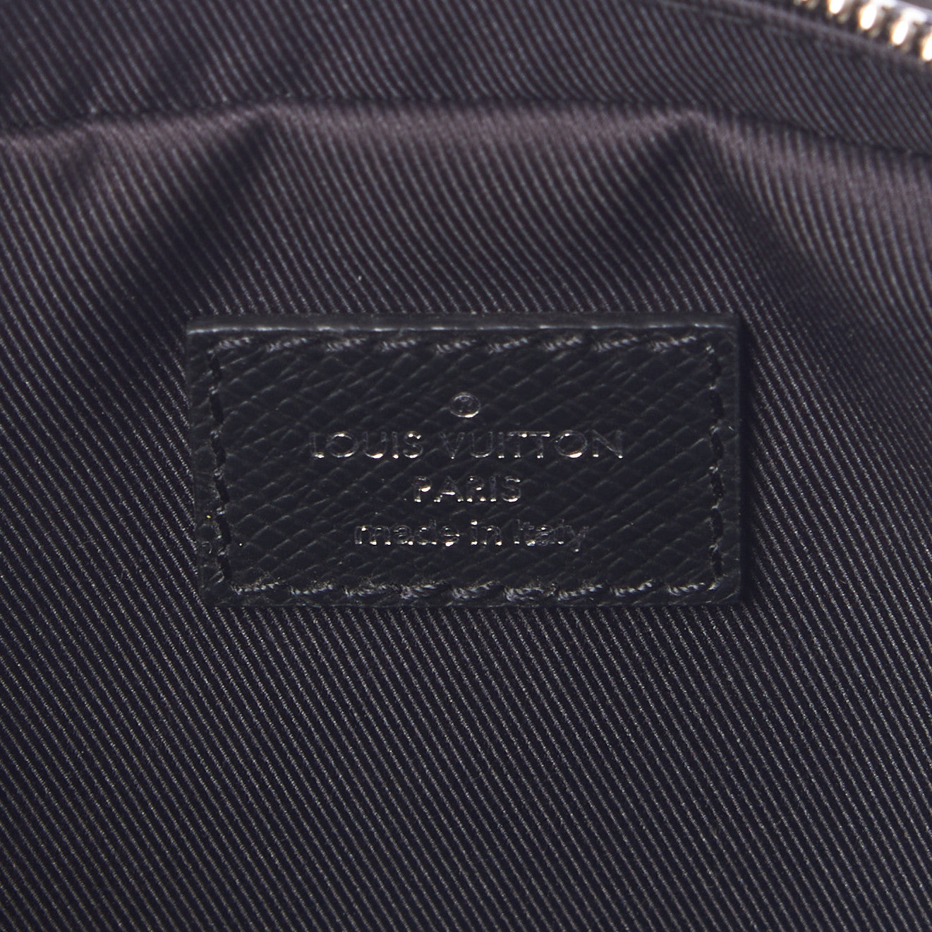 Louis Vuitton Taiga Outdoor Bumbag Black 8 of 8